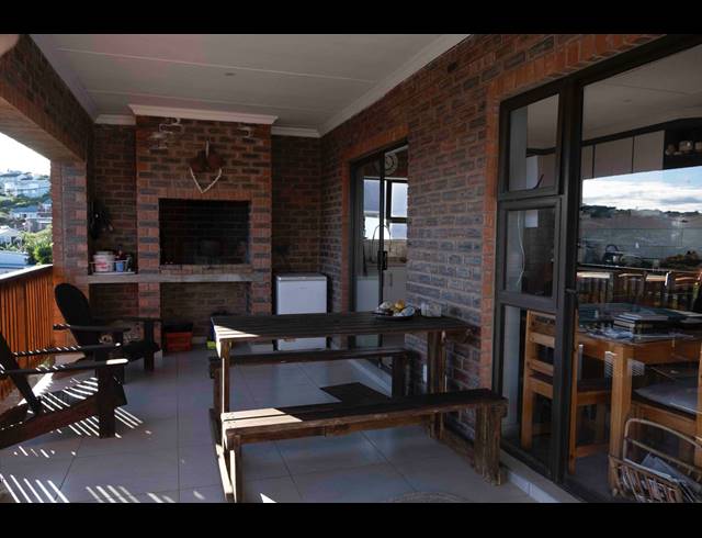 7 BEDROOM HOUSE FOR SALE IN DANA BAY